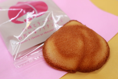 白桃とチーズのおかやまフィナンシェ